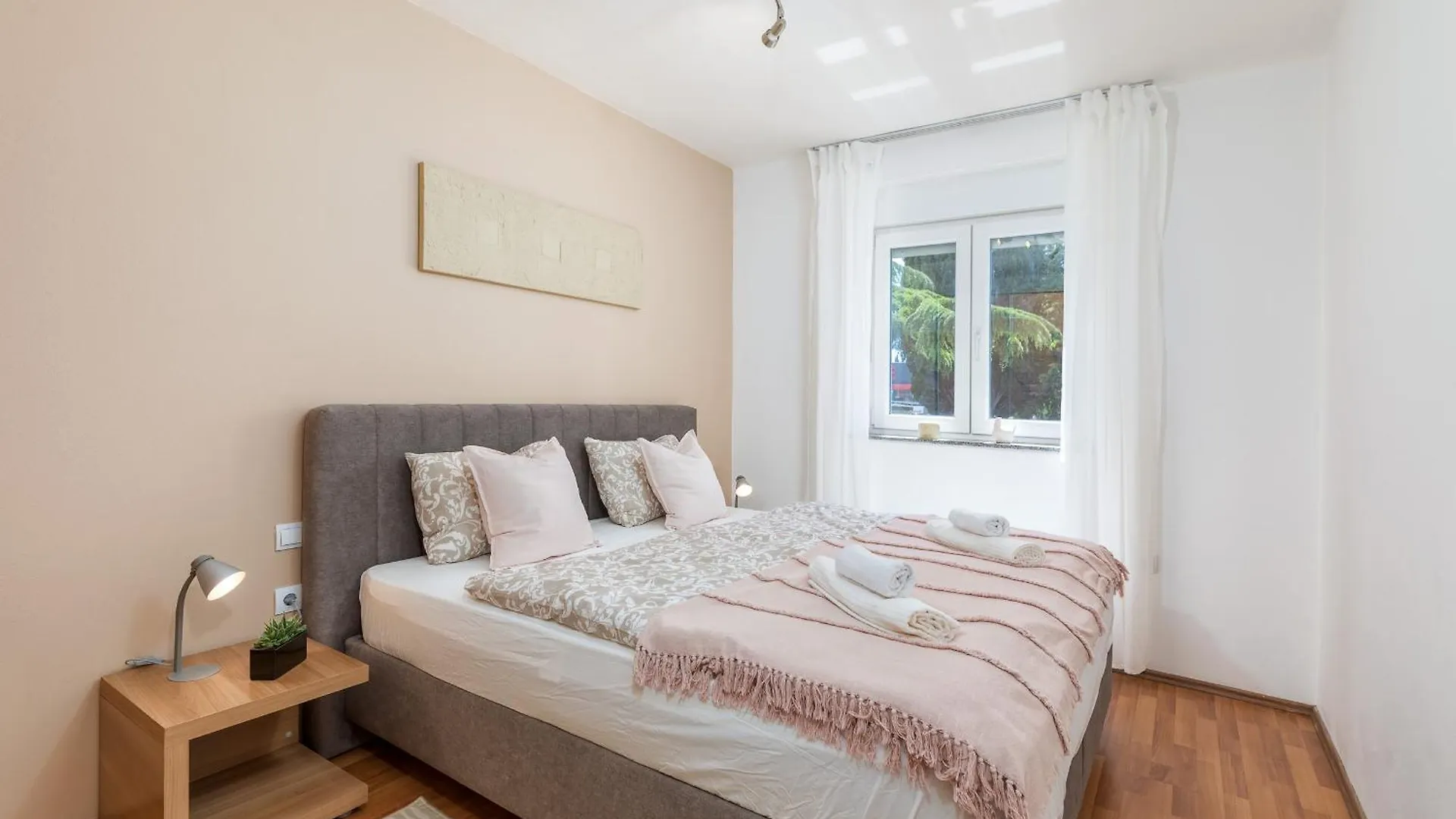 Sunny - 2Min From The Beach Apartment Fazana